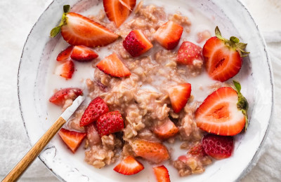 Oatmeal with Strawberries and Cream from the Instant Pot®
