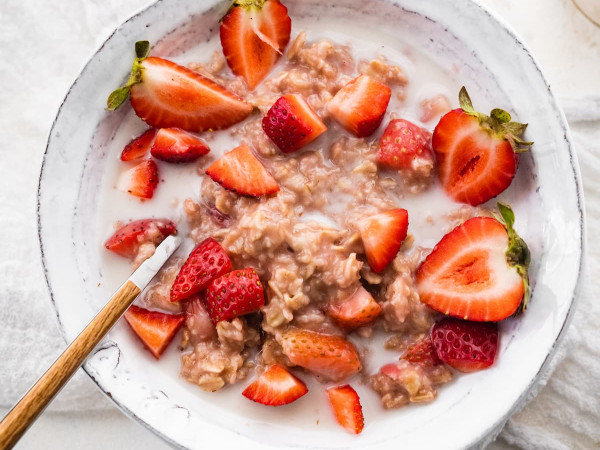 Oatmeal with Strawberries and Cream from the Instant Pot®