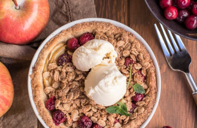 Healthier Cranberry Apple Streusel Pie