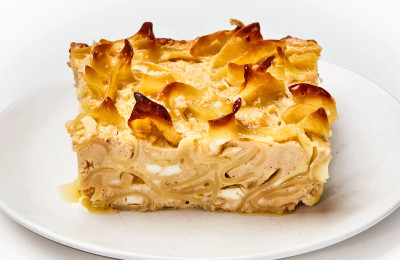 Grandma's Apple Noodle Kugel