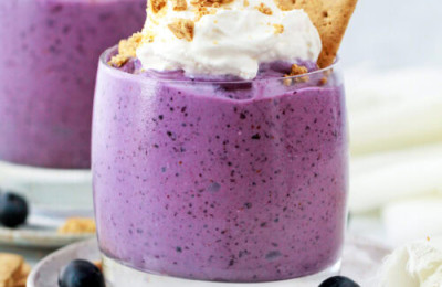 Blueberry Graham Smoothie with a Vanilla Protein Twist