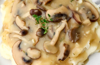 Savory Mushroom Gravy without Meat