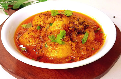Saucy Chicken Meatballs