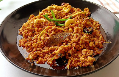 Minced Chicken with Cashew Nuts