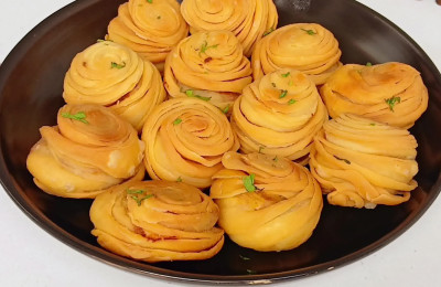 Chicken Enclosed in Flaky Pastry