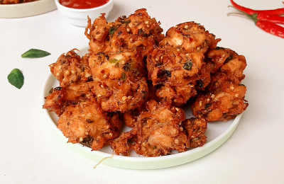 Hot Chicken Fritters