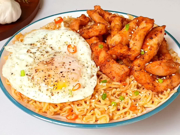 Spiced Chicken Noodle Delight