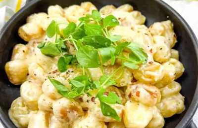 Gnocchi with Zucchini and a Creamy Garlic-Parmesan Sauce