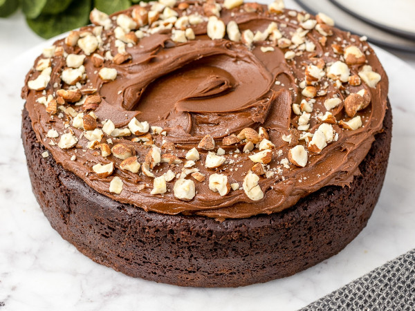 Almond-Flavored Sponge Cakes Topped with Nutella®