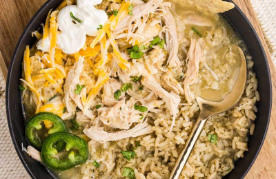 Chicken Salsa Verde Cooked in an Instant Pot