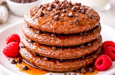 Chocolate Chip Pancakes with Greek Yogurt, Oats, and Strawberries
