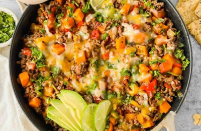 Hearty Mexican Skillet with Ground Beef and Potatoes