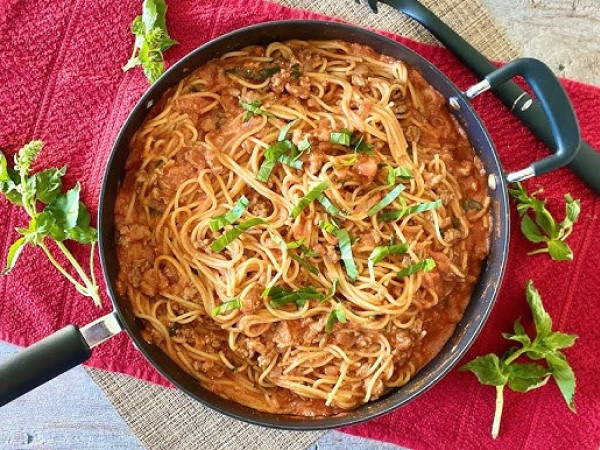 Speedy Turkey Ragu Linguine for Two People