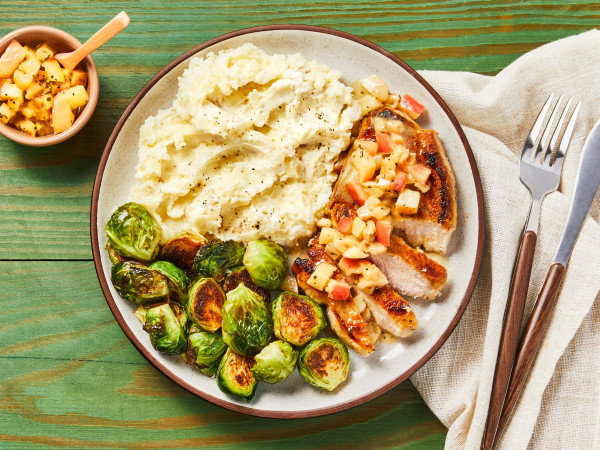 Chicken Baked with Apples and Rosemary