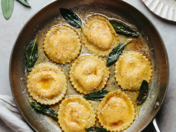 Yellow Squash and Ricotta Naan with a Spiral Twist