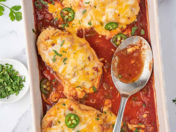 Chicken Bake Topped with Plum Tomato Salsa
