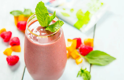 Raspberry Mint Vegan Shake