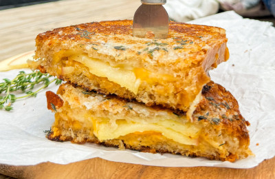 Grilled Cheese Sandwich with Apples and Thyme