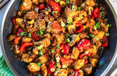 Stir-Fried Chicken and Red Peppers