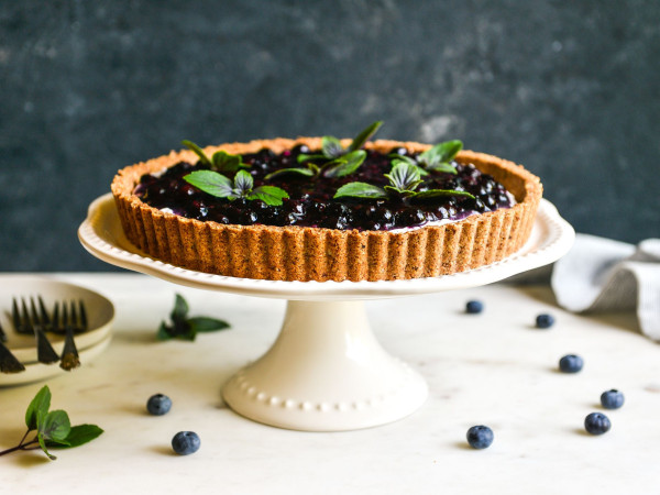 Dairy-Free Blueberry Basil Blend