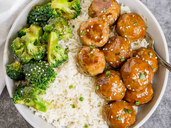 Tia's Juicy Turkey Meatballs