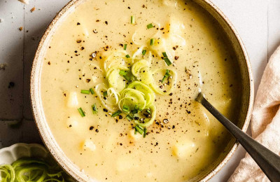 Low-Calorie Potato and Leek Soup