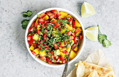 Strawberry and Mango Salsa Delight