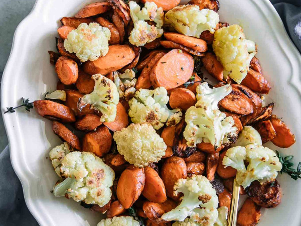 Oven-Baked Cauliflower and Carrots