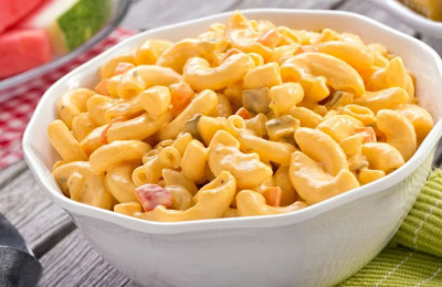 Cheesy Dill Pickle Macaroni