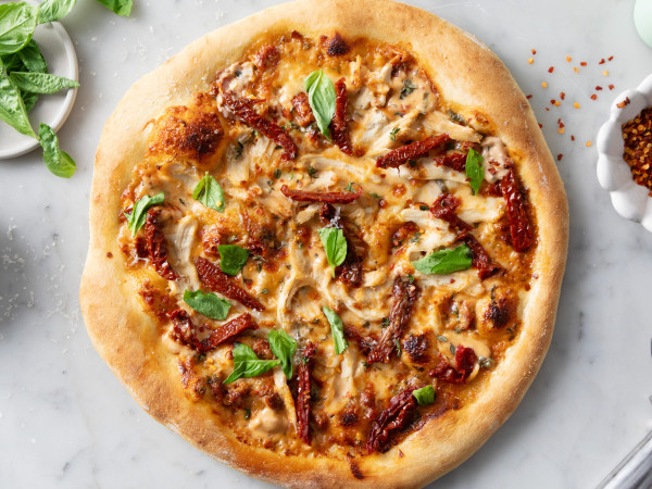 Garlic-Infused Bacon and Pickle Pizza