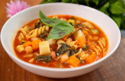 Vibrant Veggie Minestrone Soup
