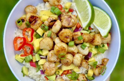 Fresh Salad of Scallops, Mango, and Avocado