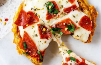 Mini Pepperoni Pizzas on Chaffles