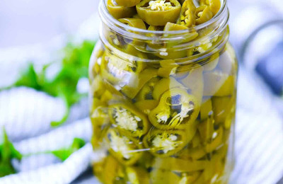 Instant Pot® Easy Pickled Jalapeño Slices