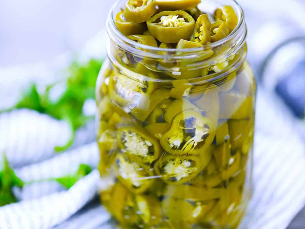 Instant Pot® Easy Pickled Jalapeño Slices