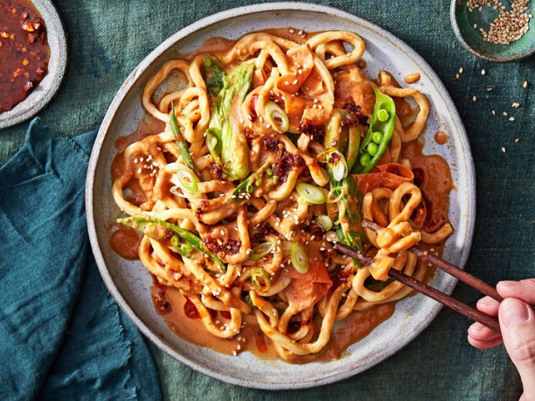 Udon Noodles in Peanut Sauce (Vegetarian Style)