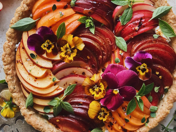 Country-Style Autumn Fruit Tart