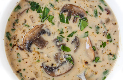 Farro and Mushroom Soup: A Creamy Vegan Delight