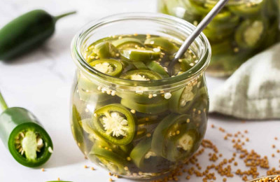 Jalapeño Peppers Made Easy with Pickling
